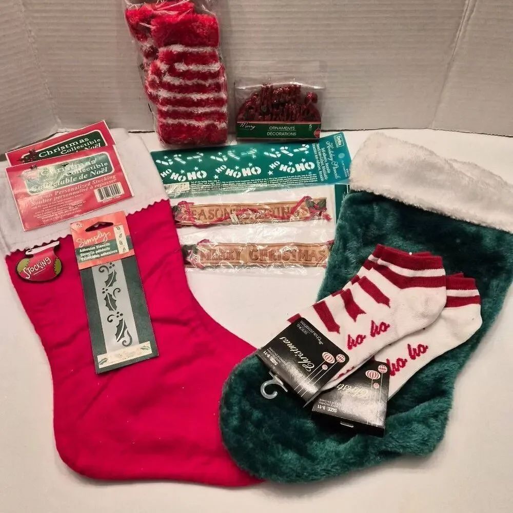 NWT Christmas X-Mas Holiday Stocking Decor Bundle Stencils Socks & Gloves